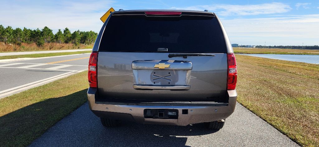 2013 Chevrolet Suburban Image 6