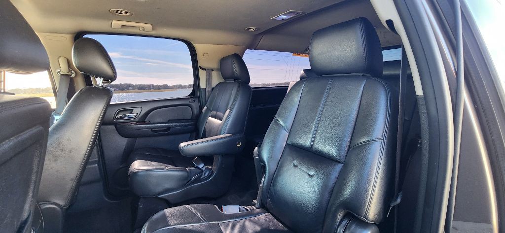 2013 Chevrolet Suburban Image 15