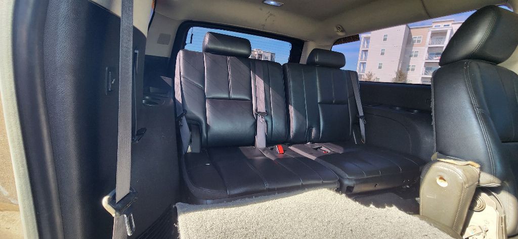 2013 Chevrolet Suburban Image 23