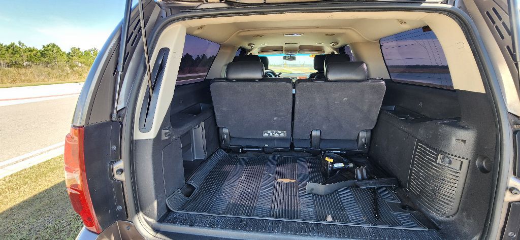 2013 Chevrolet Suburban Image 24