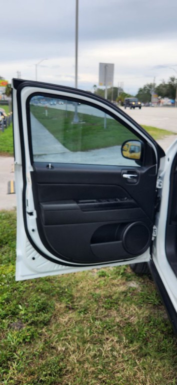 2016 Jeep Compass Image 6