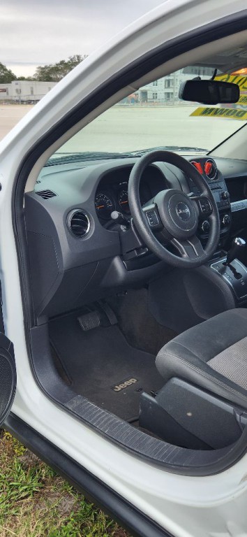 2016 Jeep Compass Image 7
