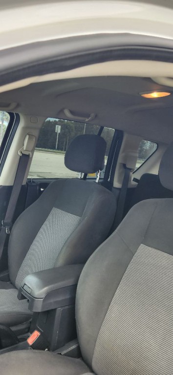 2016 Jeep Compass Image 8