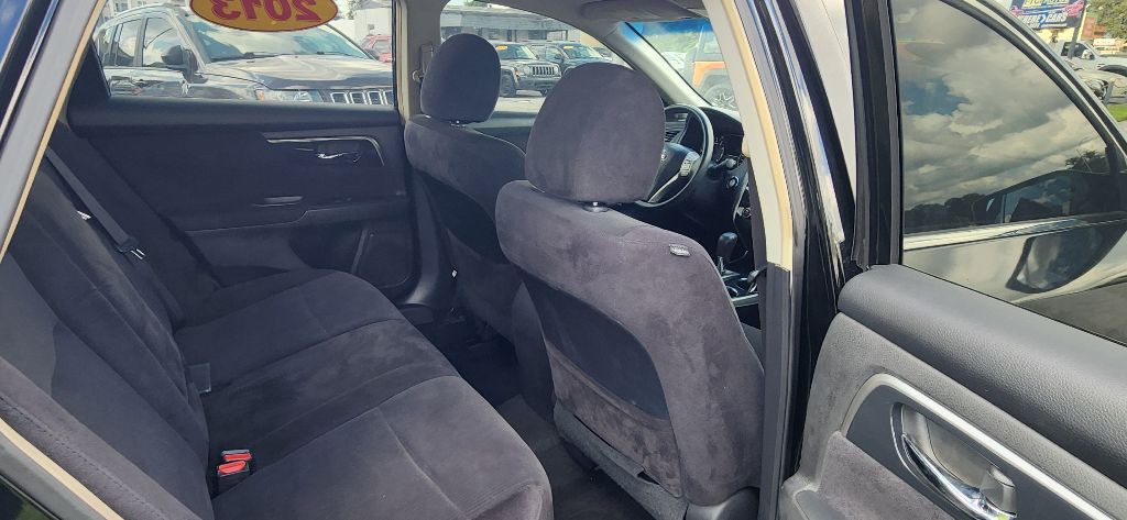 2013 Nissan Altima Image 16