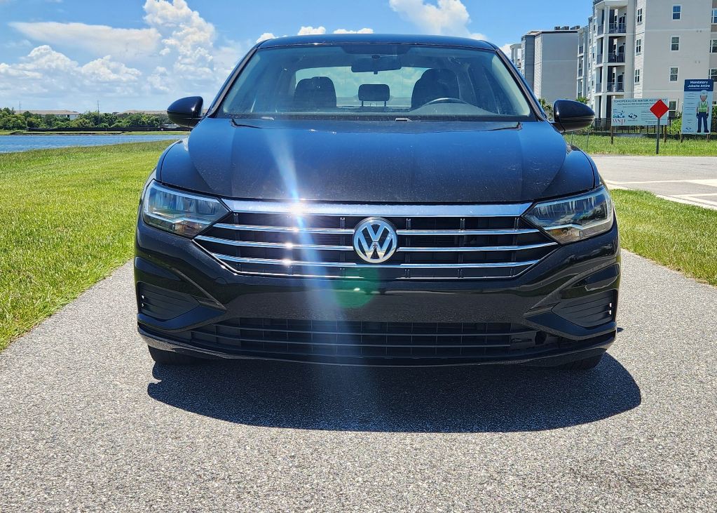 2019 Volkswagen Jetta Image 2