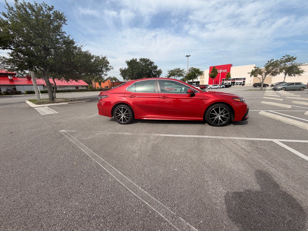 2024 Toyota Camry Image 2