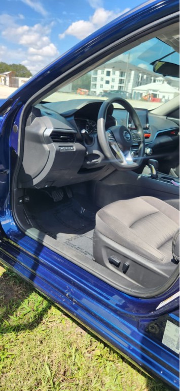 2020 Nissan Altima Image 7
