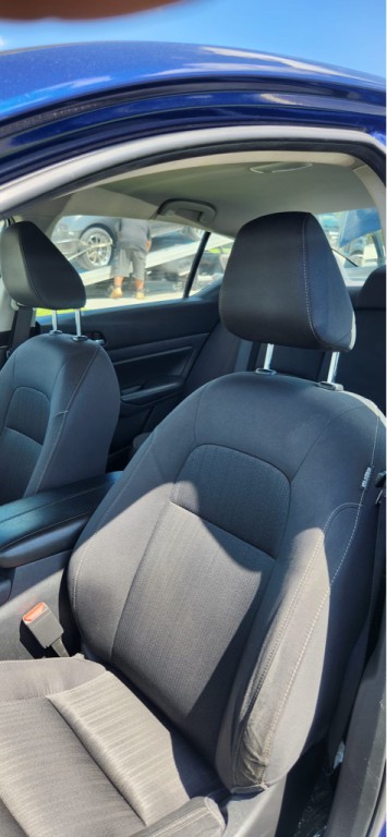 2020 Nissan Altima Image 8