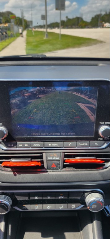 2020 Nissan Altima Image 11
