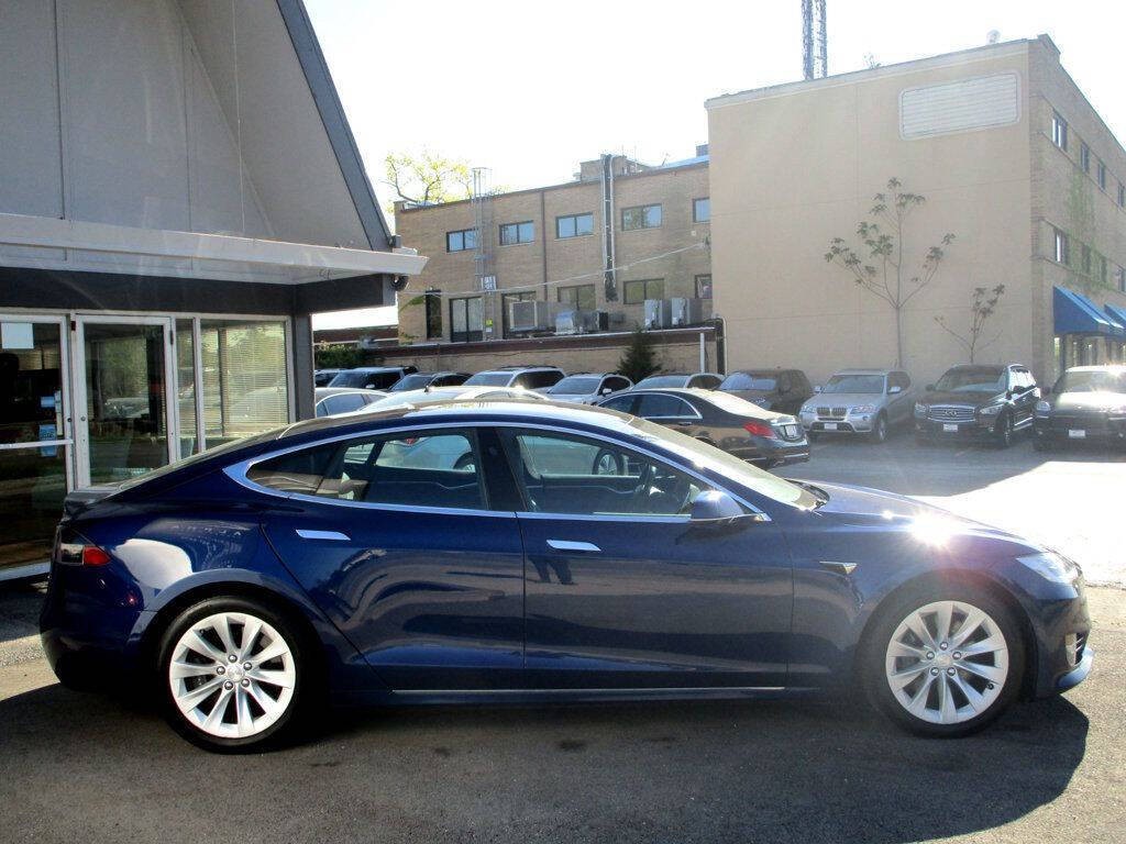 2017 Tesla Model S Image 11