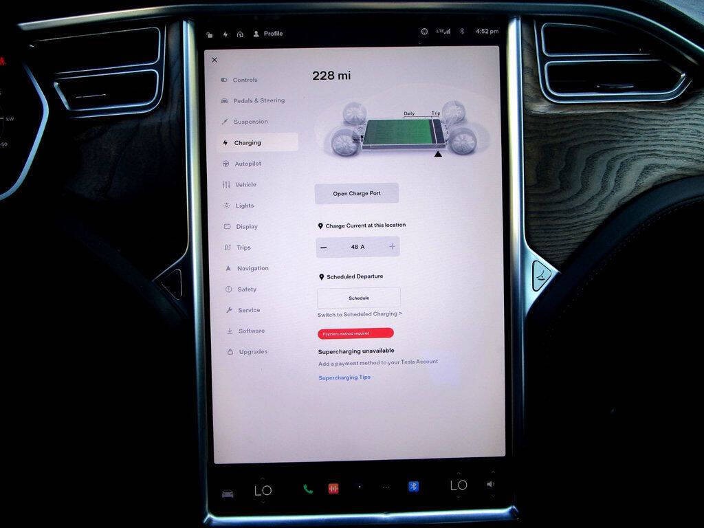 2017 Tesla Model S Image 27
