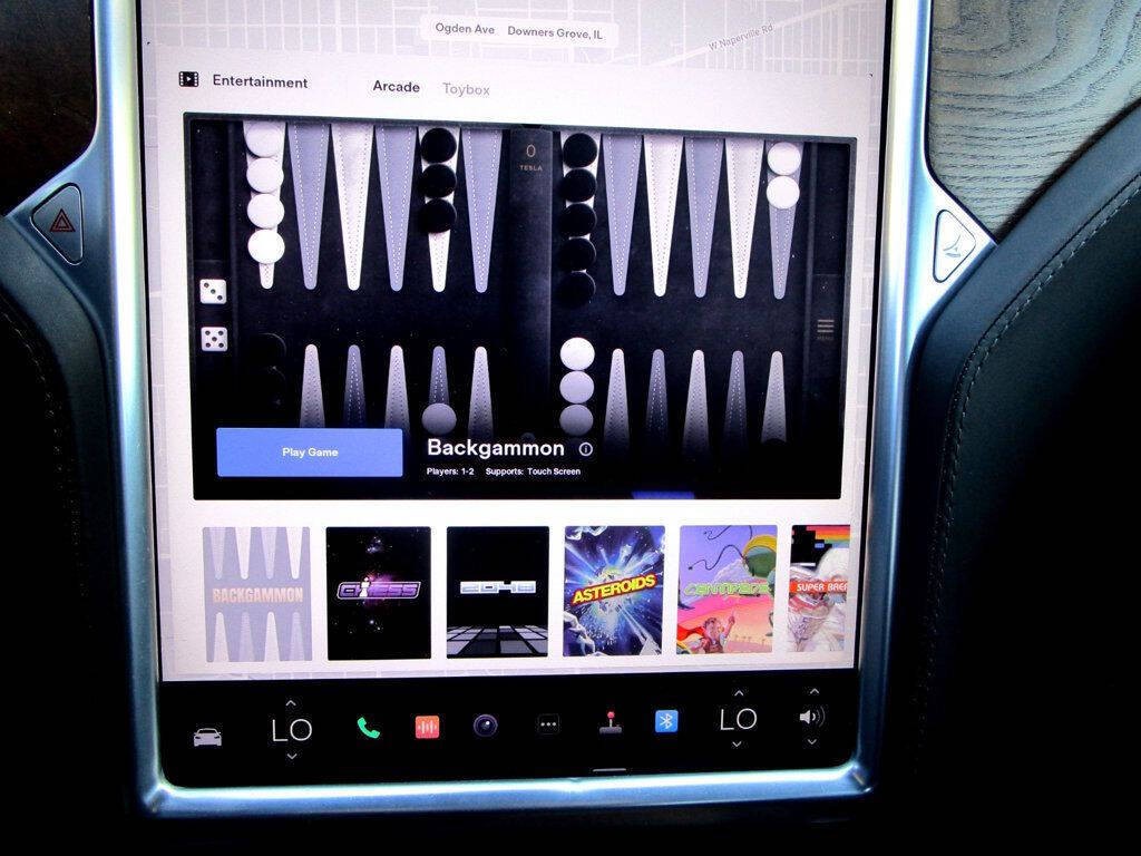 2017 Tesla Model S Image 32