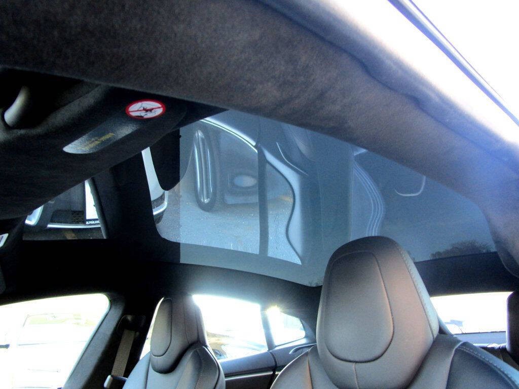 2017 Tesla Model S Image 34