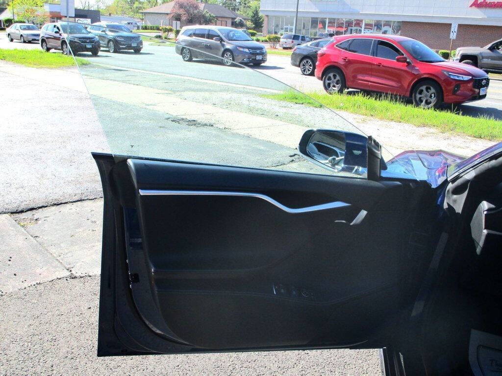 2017 Tesla Model S Image 42