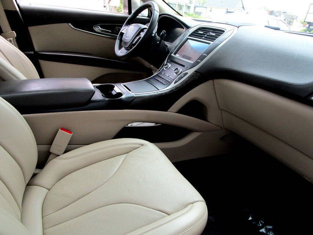 2020 Lincoln Nautilus Image 14