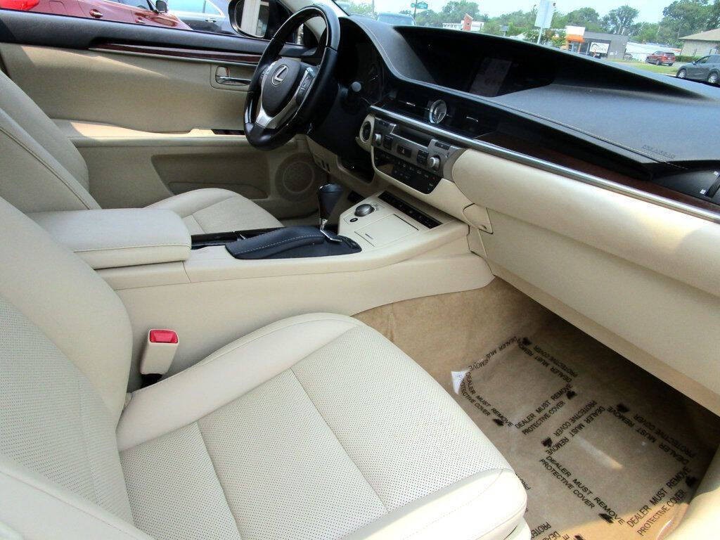 2013 Lexus ES 350 Image 14