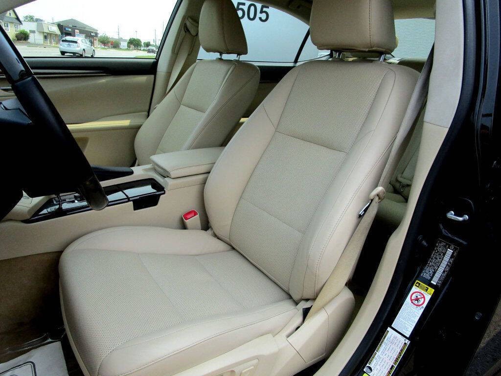 2013 Lexus ES 350 Image 15