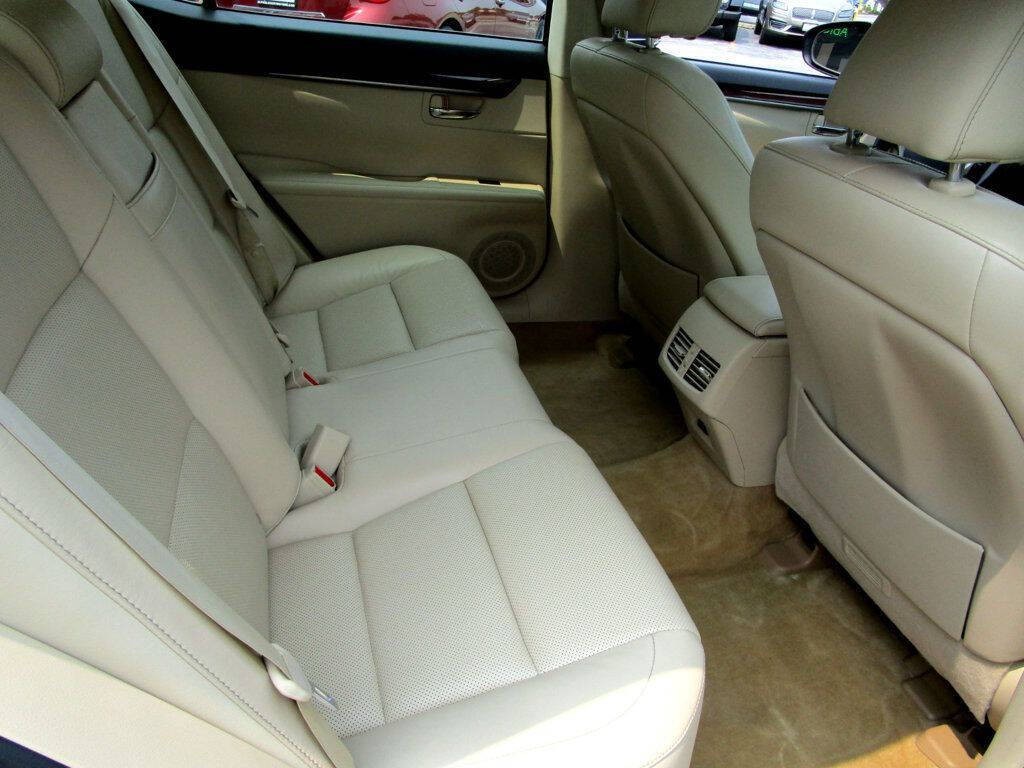 2013 Lexus ES 350 Image 18