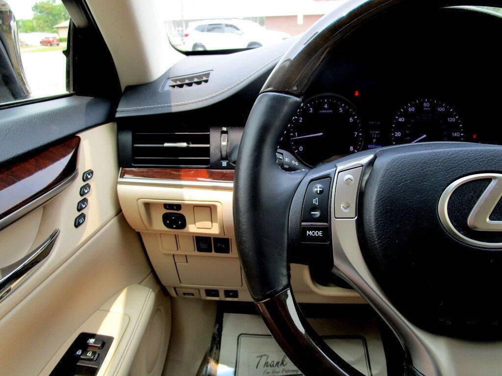 2013 Lexus ES 350 Image 21