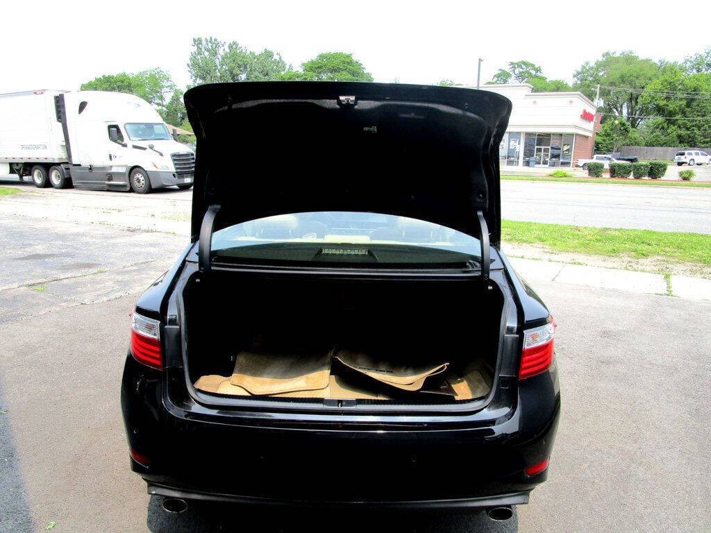 2013 Lexus ES 350 Image 30