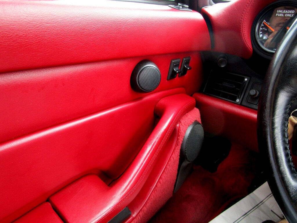1995 Porsche 911 Image 25