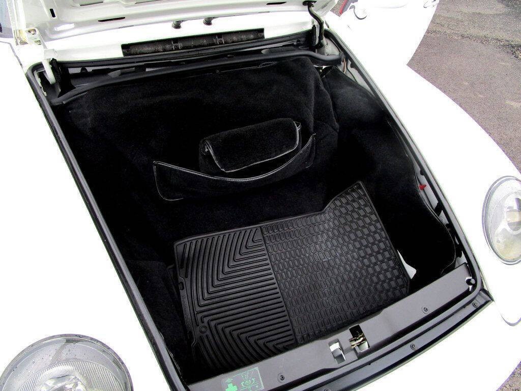 1995 Porsche 911 Image 28