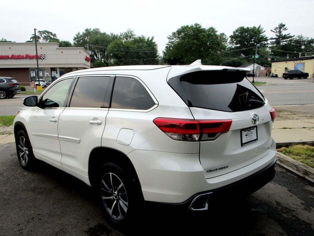 2018 Toyota Highlander Image 10