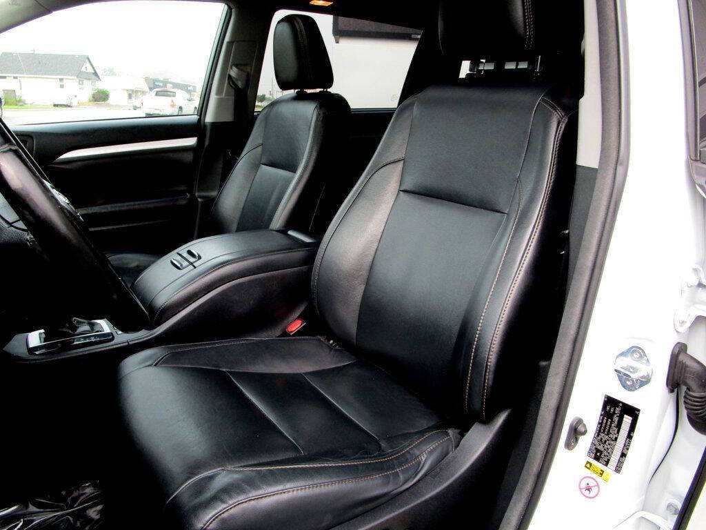2018 Toyota Highlander Image 15