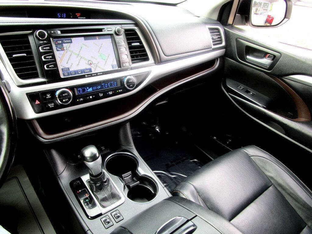 2018 Toyota Highlander Image 25