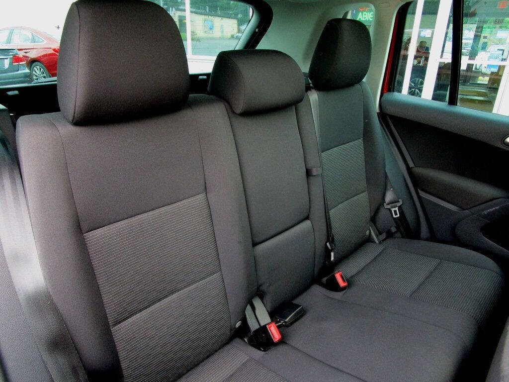2012 Volkswagen Tiguan Image 15