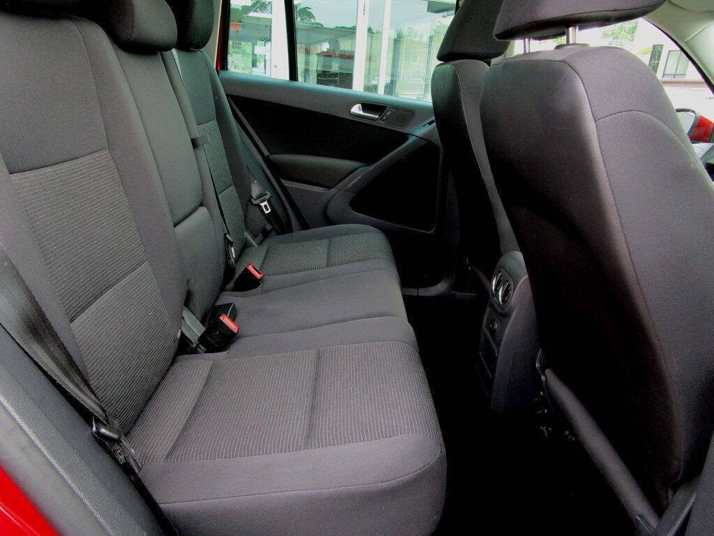 2012 Volkswagen Tiguan Image 16