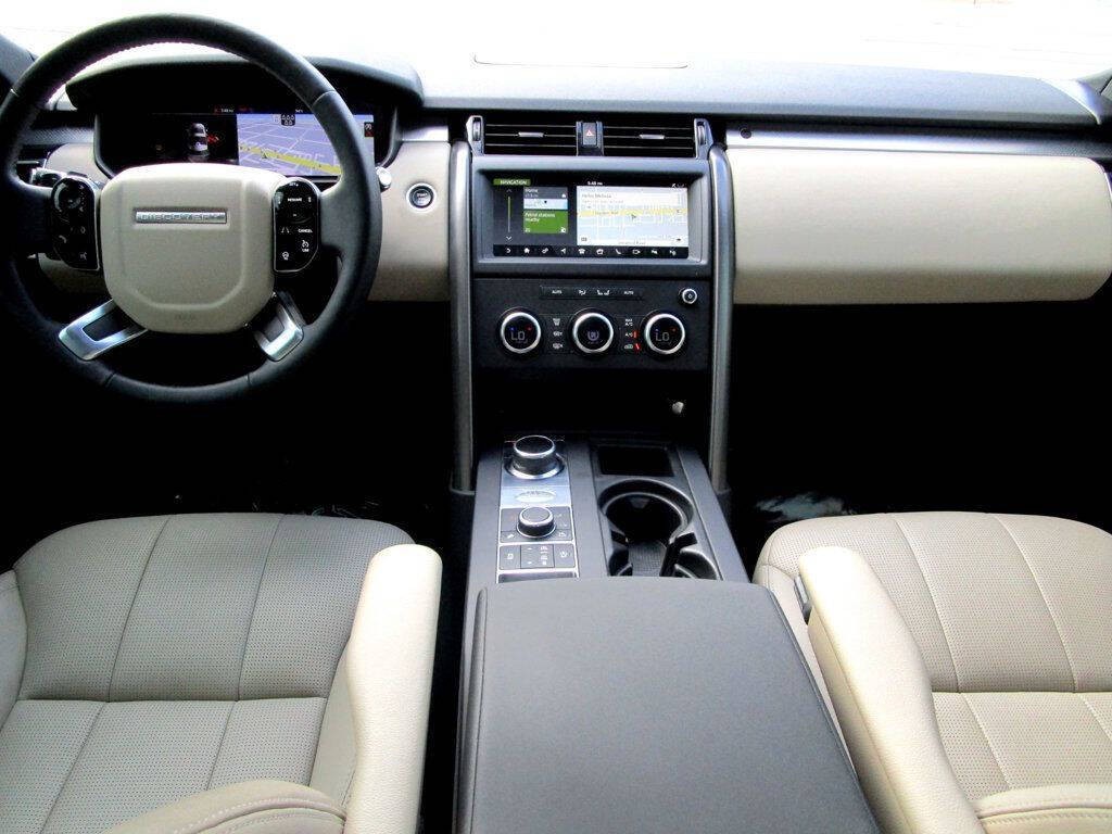 2020 Land Rover Discovery Image 2