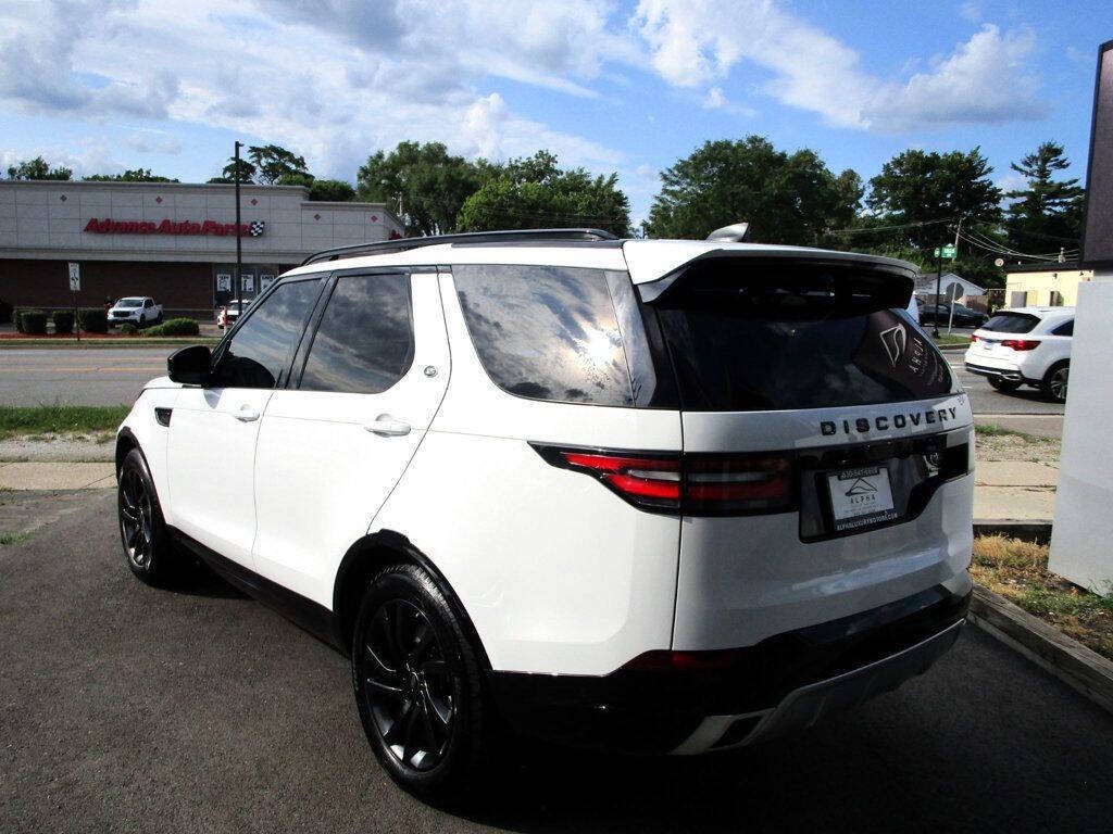 2020 Land Rover Discovery Image 10