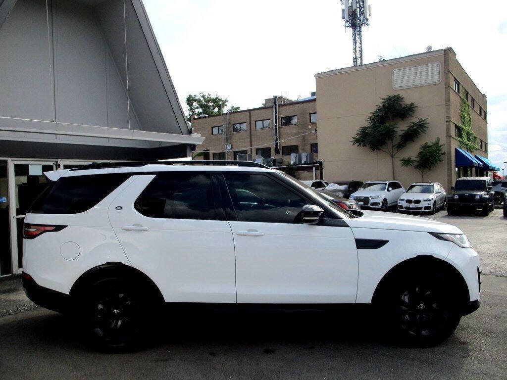 2020 Land Rover Discovery Image 11