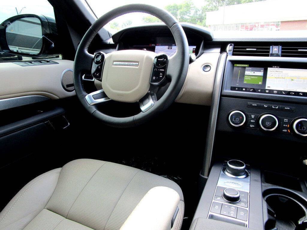 2020 Land Rover Discovery Image 21
