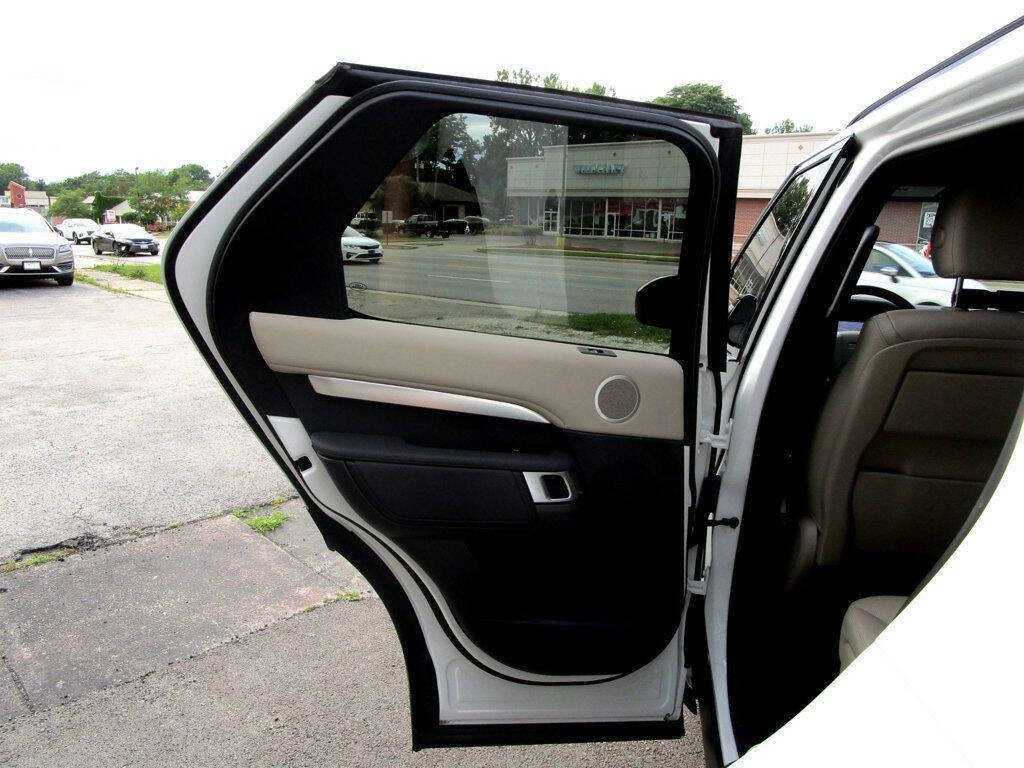 2020 Land Rover Discovery Image 41