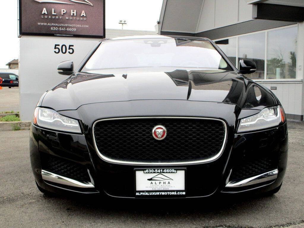 2016 Jaguar XF Image 6