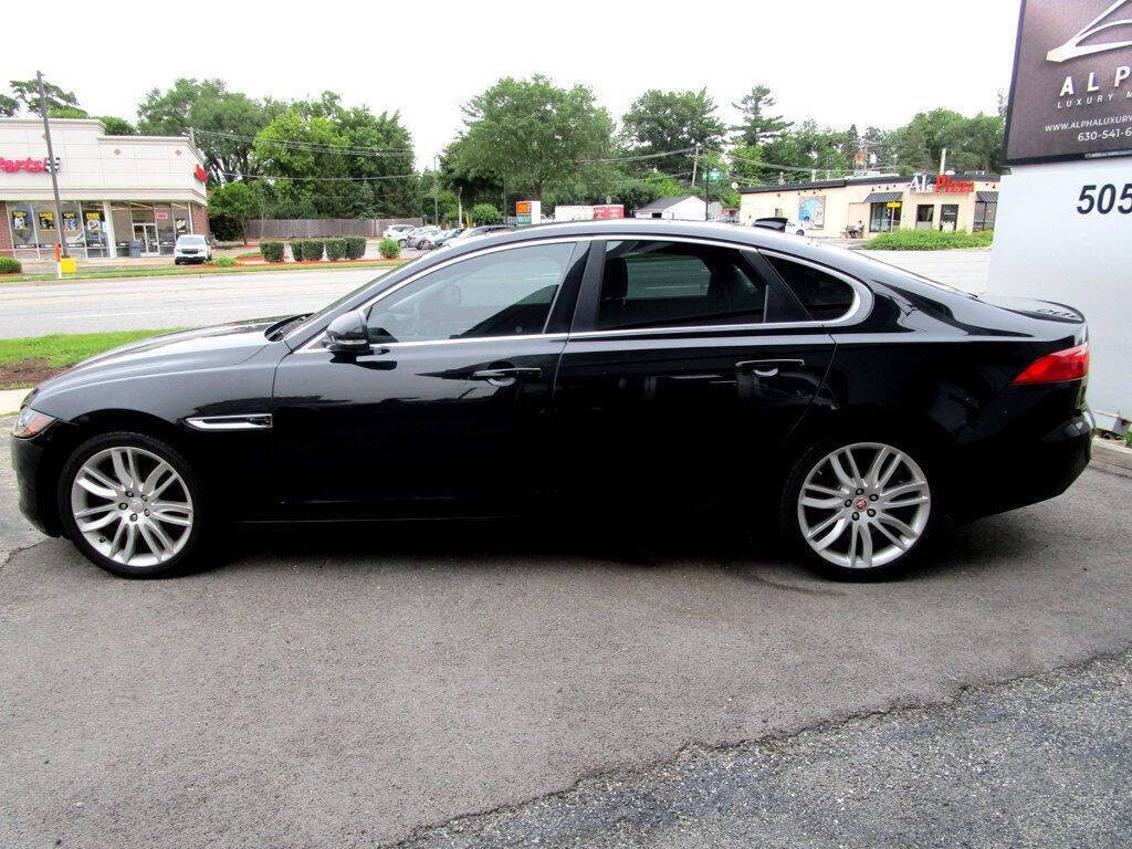 2016 Jaguar XF Image 12