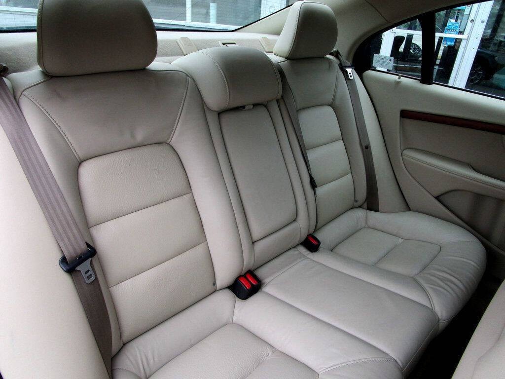 2010 Volvo S80 Image 14