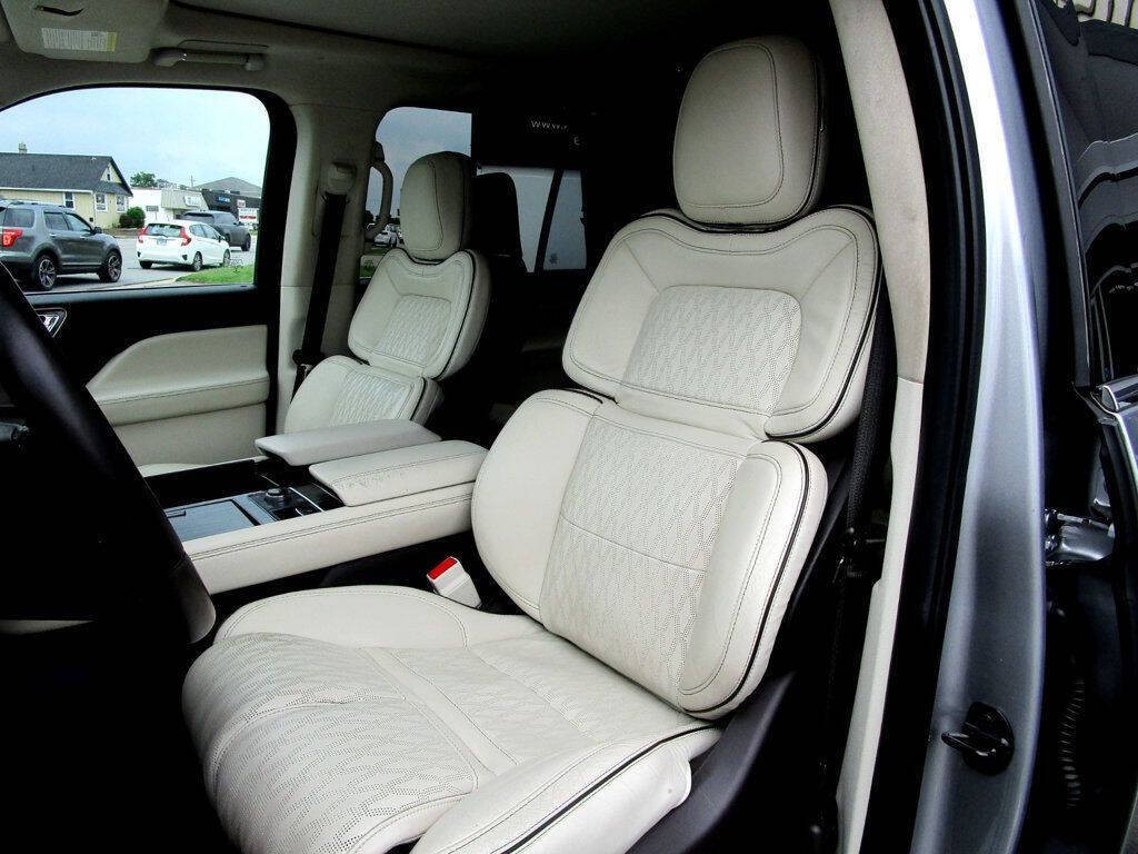 2022 Lincoln Navigator Image 15