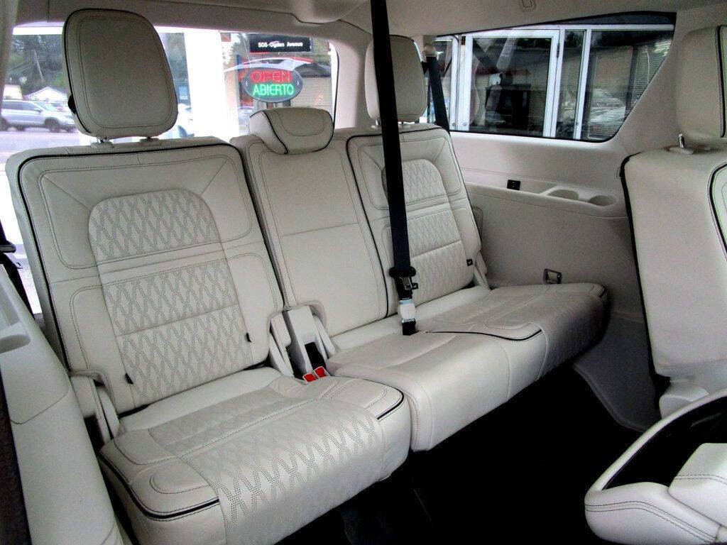 2022 Lincoln Navigator Image 19