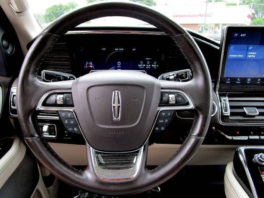 2022 Lincoln Navigator Image 24