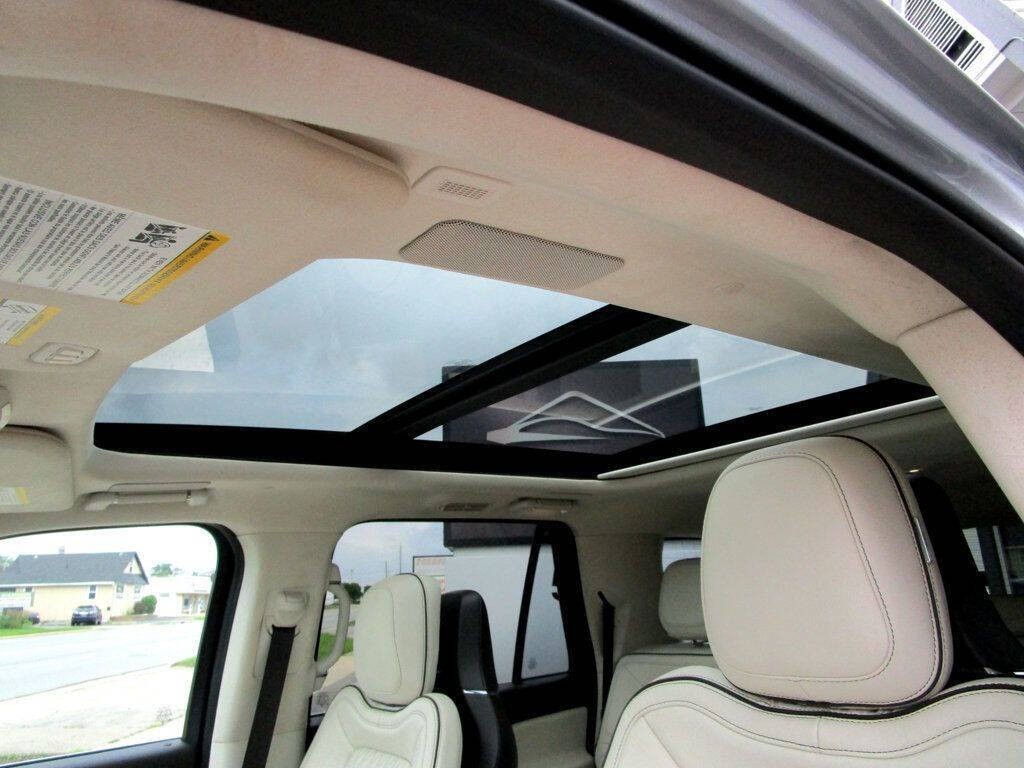 2022 Lincoln Navigator Image 38