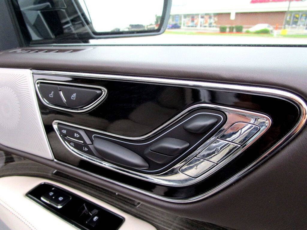 2022 Lincoln Navigator Image 39