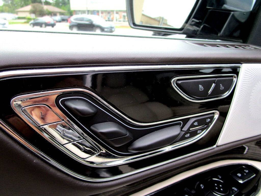 2022 Lincoln Navigator Image 40