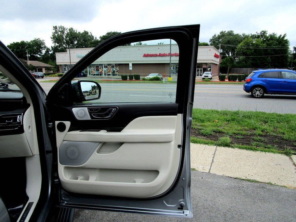 2022 Lincoln Navigator Image 48