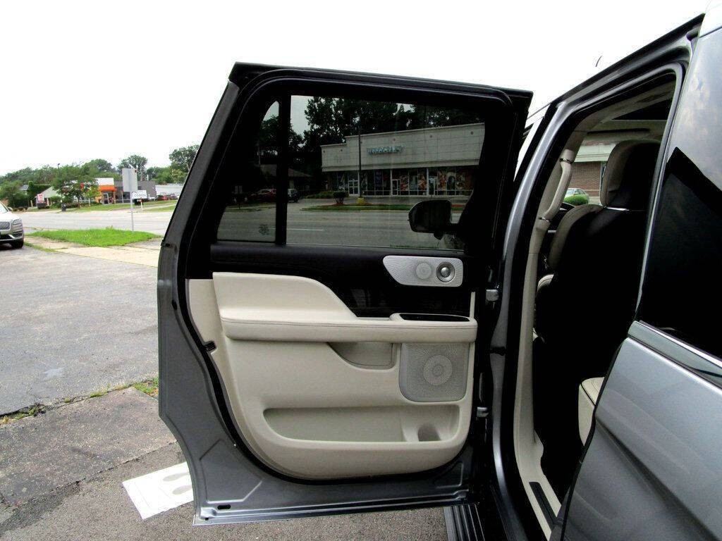 2022 Lincoln Navigator Image 49