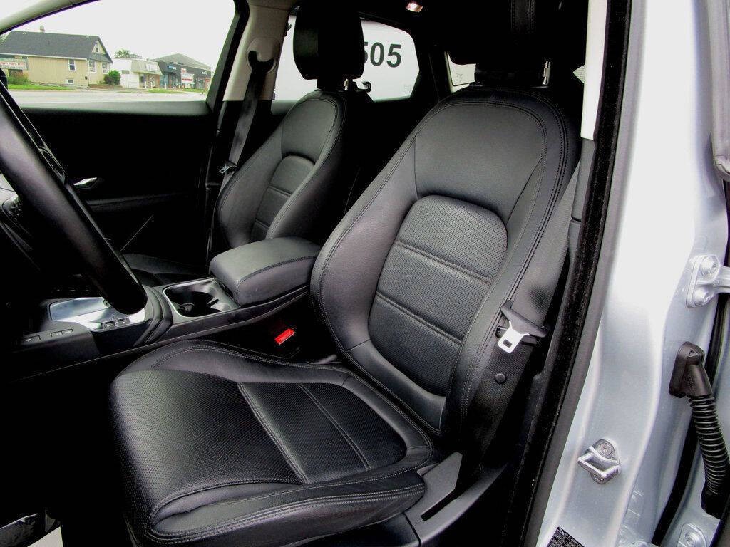 2019 Jaguar E-pace Image 15