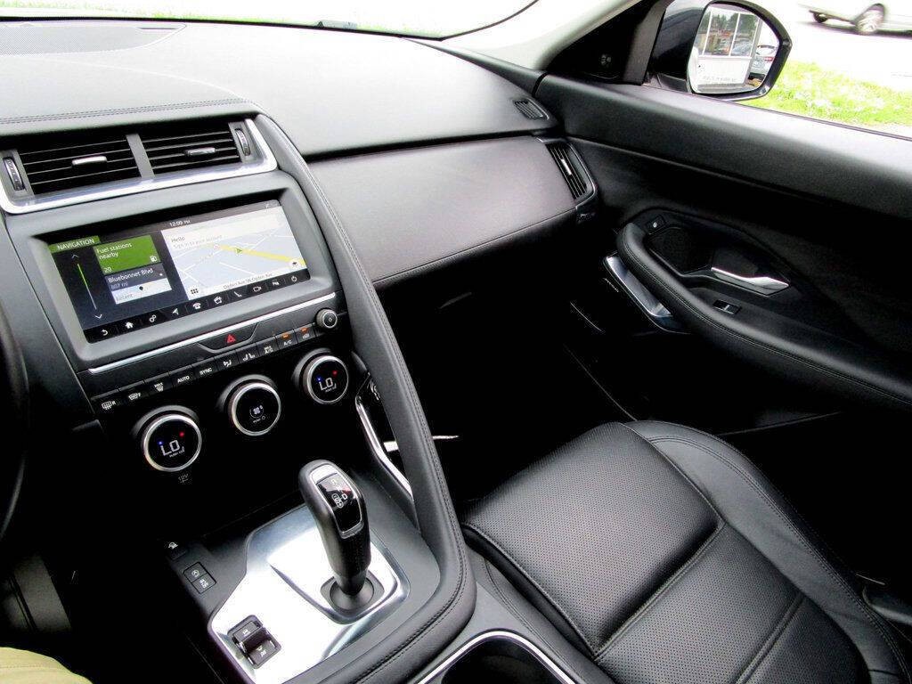 2019 Jaguar E-pace Image 23