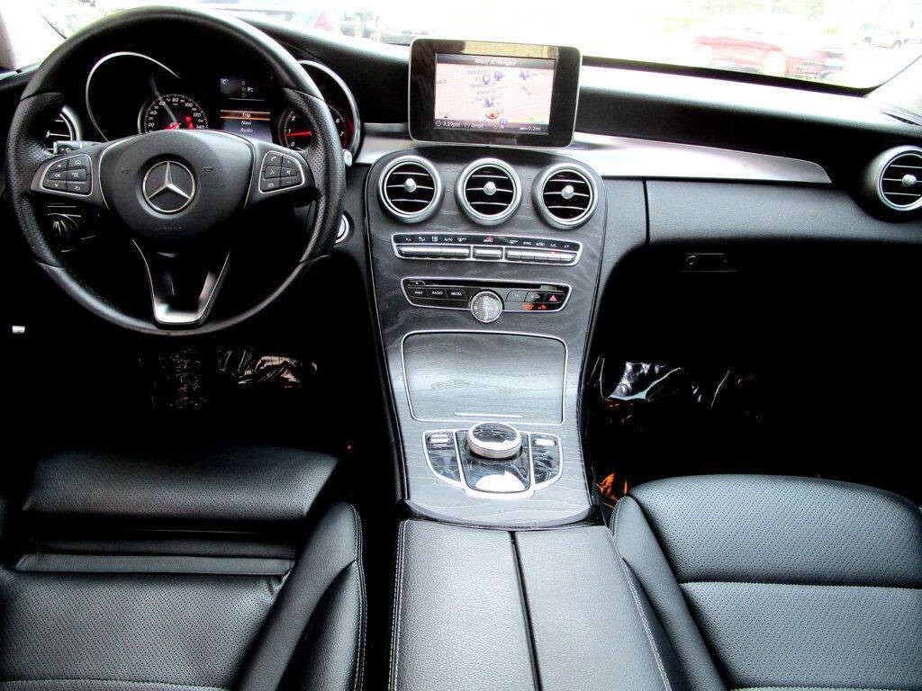 2017 Mercedes-Benz C-Class Image 2